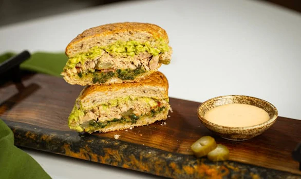 Photo of Tuna Avo Panini