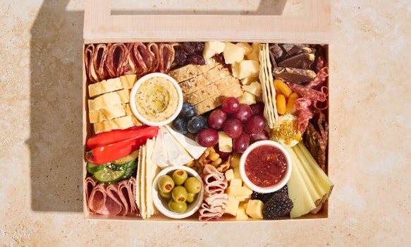 Photo of Wine Pairing Picnic Box