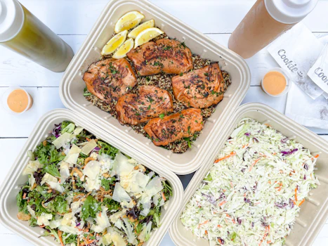 Photo of 20 People Party Spread Package