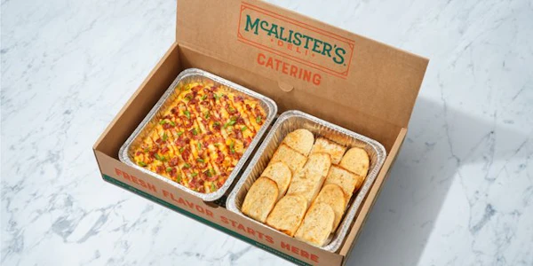 Photo of Tray of Baked BBQ Chicken Mac & Cheese