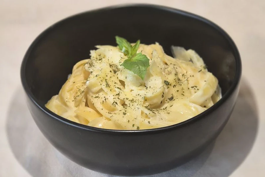 La FraƮche Pasta Box Corporate Catering and Group Ordering located at 5700 Biscayne Blvd suite 109, Miami, FL 33137, USA. La FraƮche Pasta Box's top menu items include Bolognese Pasta, Alfredo Pasta, Cacio E Pepe Pasta.