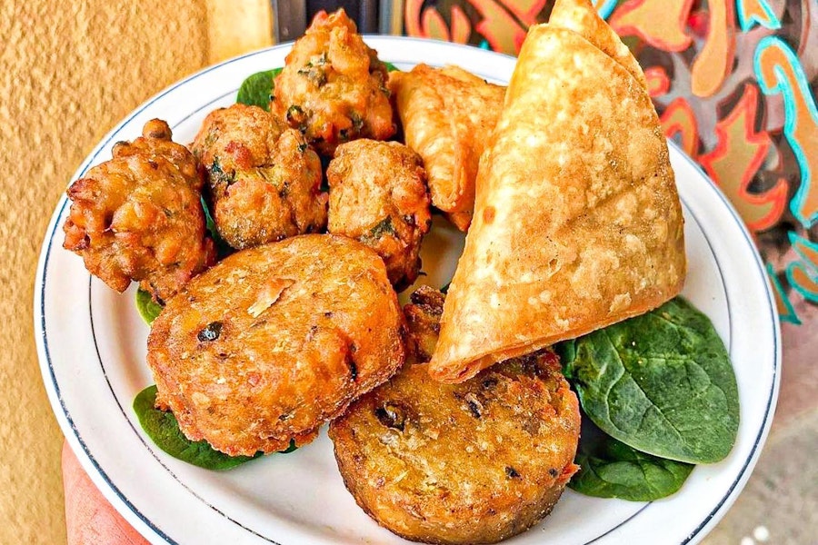 Taj Palace Corporate Catering and Group Ordering located at 7175 W Lake Mead Blvd #2c, Las Vegas, NV 89128, USA.